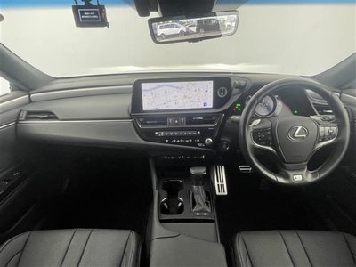 2025 LEXUS ES 照片 2