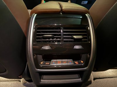 2024 BMW X6 photo 9