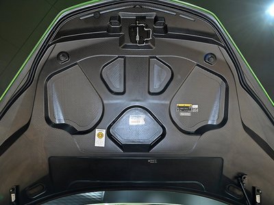 2025 Lamborghini REVUELTO — миниатюра 33