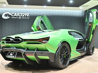 LAMBORGHINI REVUELTO - 5