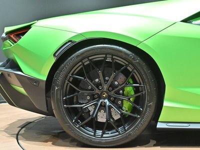 2025 Lamborghini REVUELTO — миниатюра 20