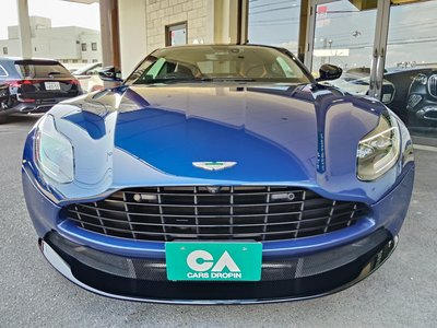 ASTON MARTIN DB11 - 8