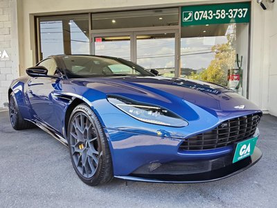 ASTON MARTIN DB11 - 1