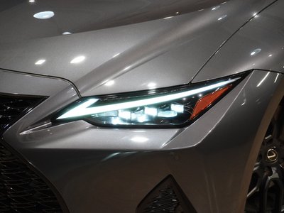 2021 Lexus IS 缩略图 18