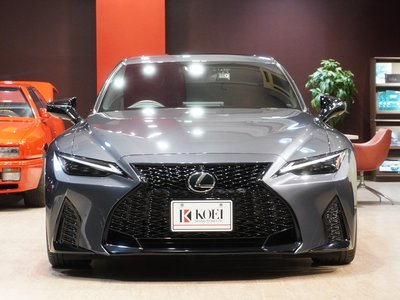 LEXUS IS - 10