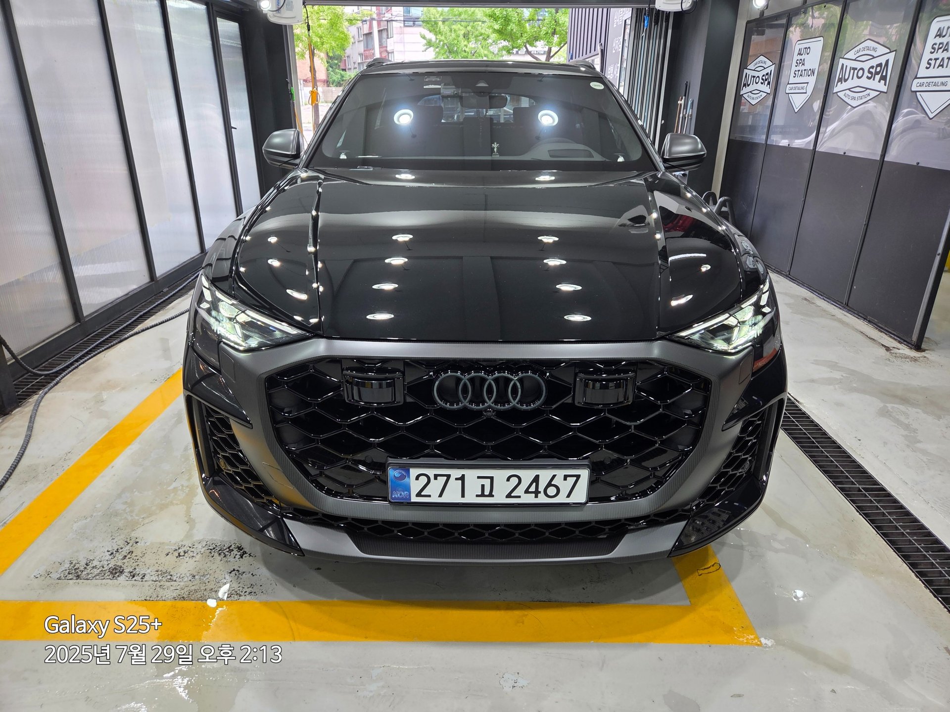 AUDI RS Q8 - View 1