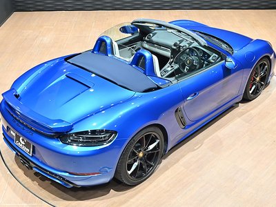 صورة 8 لـ 2018 Porsche 718