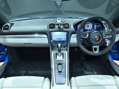 صورة 10 لـ 2018 Porsche 718