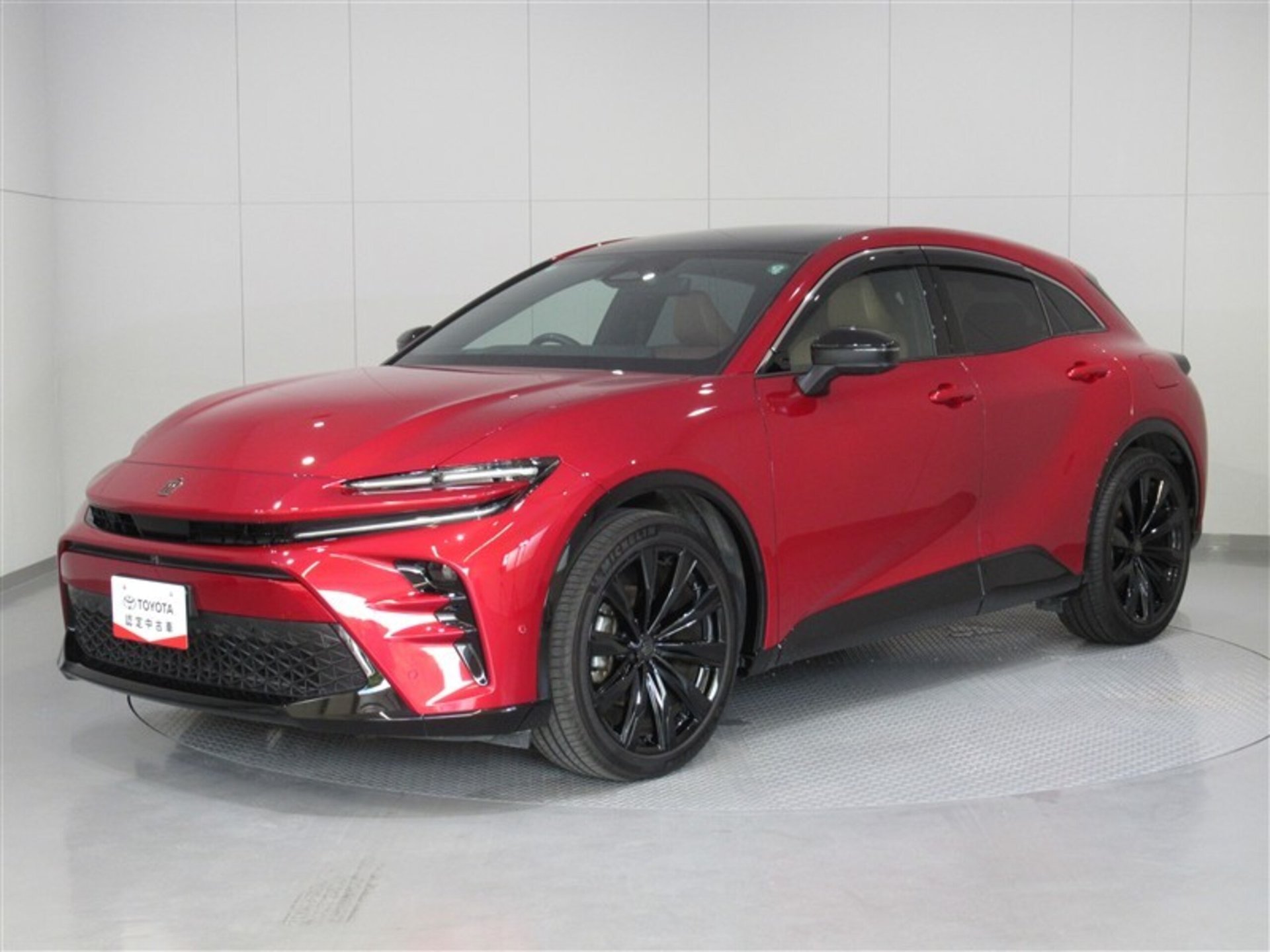 TOYOTA CROWN SPORT - View 1