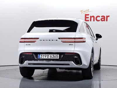 صورة 4 لـ 2024 Genesis GV70