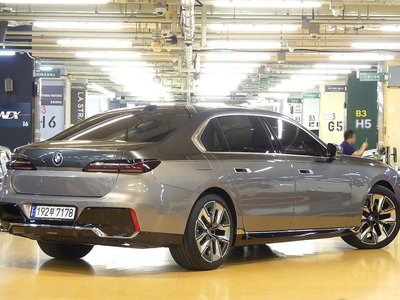 BMW 7 SERIES - 4
