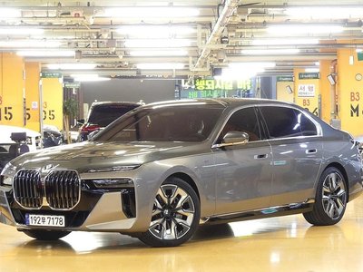BMW 7 SERIES - 1