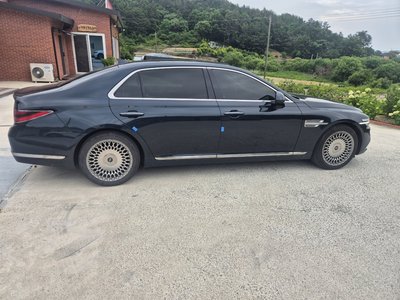 GENESIS G90 - 2
