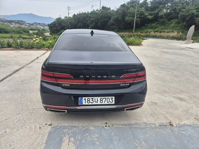 GENESIS G90 - 4