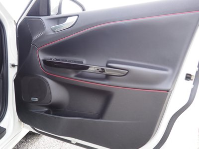 2013 ALFA Romeo JULIETTA 缩略图 39
