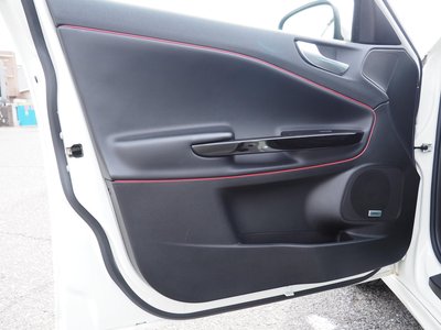 2013 ALFA Romeo JULIETTA 缩略图 32