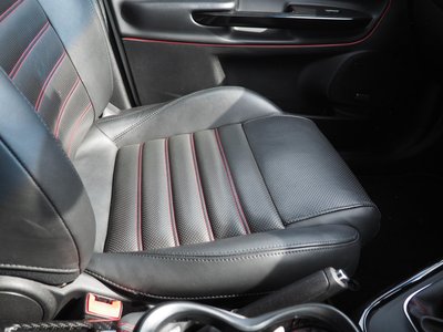 2013 ALFA Romeo JULIETTA 缩略图 15
