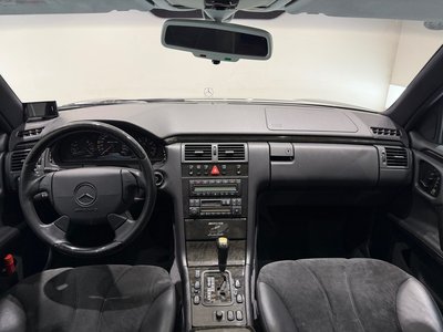 صورة 23 لـ 1998 Mercedes-BENZ E-CLASS AMG