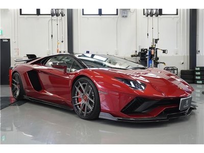 LAMBORGHINI AVENTADOR - 9