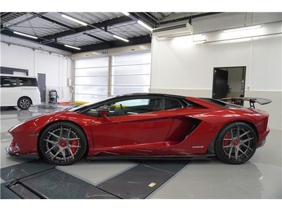LAMBORGHINI AVENTADOR - 8