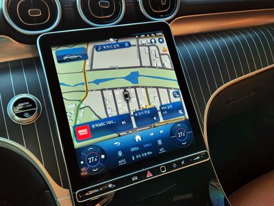 MERCEDES-BENZ GLC - 10