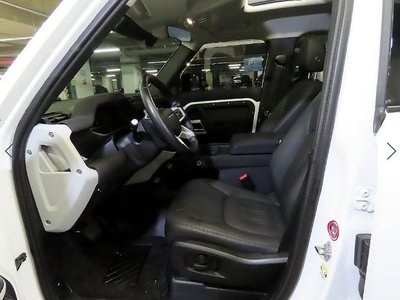 LAND ROVER DEFENDER - 7