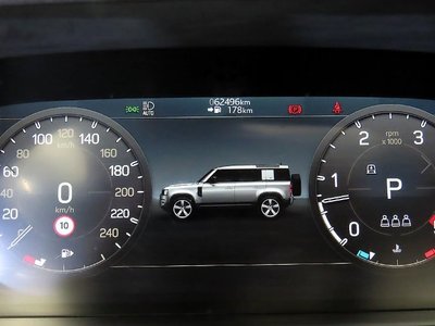 LAND ROVER DEFENDER - 9