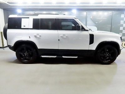 LAND ROVER DEFENDER - 2