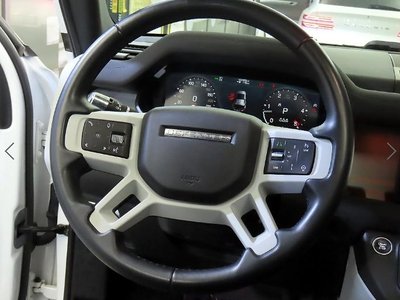 LAND ROVER DEFENDER - 8