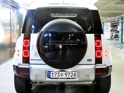 LAND ROVER DEFENDER - 6