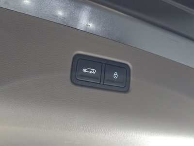 2024 Genesis GV70 thumbnail 22