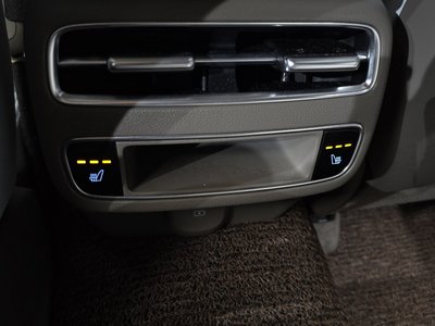 2024 Genesis GV70 thumbnail 30