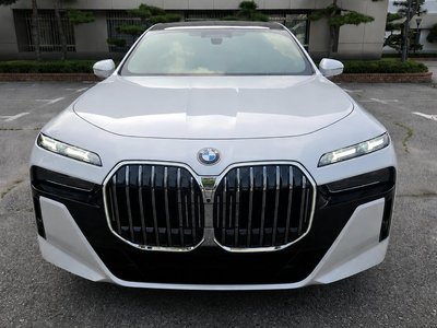 2023 BMW 7 SERIES — фото 2