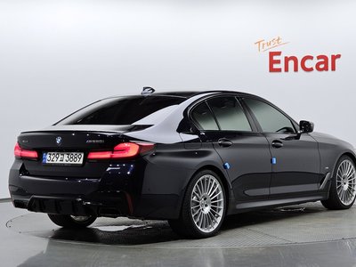 2021 BMW 5 SERIES — фото 3
