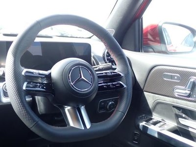MERCEDES-BENZ GLB - 6