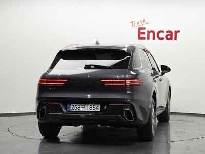 صورة 3 لـ 2021 Genesis GV70