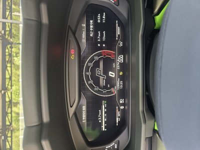 LAMBORGHINI URUS - 8