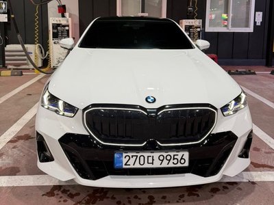 صورة 1 لـ 2025 BMW 5 SERIES