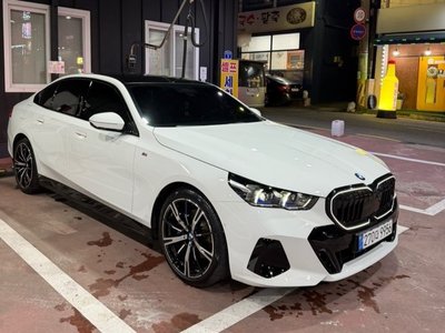 صورة 2 لـ 2025 BMW 5 SERIES