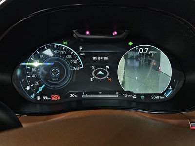 صورة 8 لـ 2021 Genesis GV70