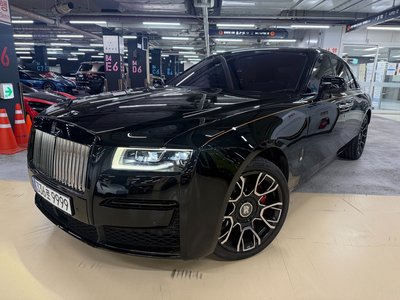 ROLLS-ROYCE GHOST