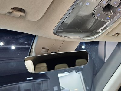 2022 Genesis GV80 thumbnail 19