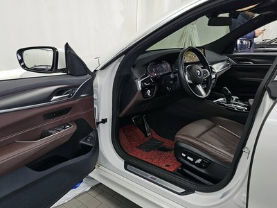 BMW 6 SERIES GT - 10