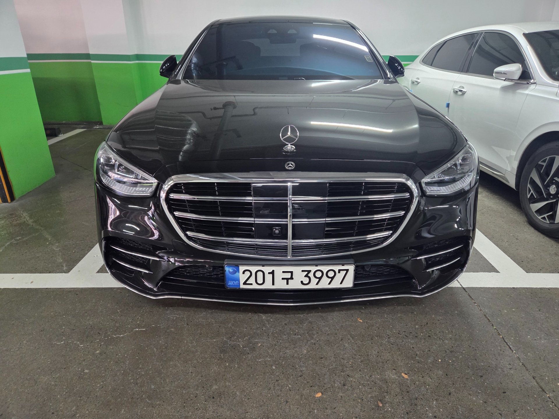 MERCEDES-BENZ S-CLASS - View 1