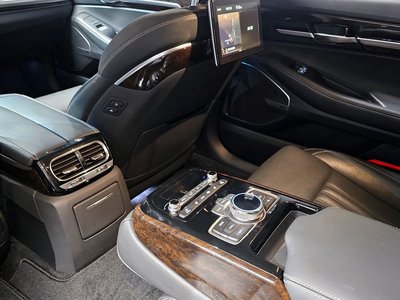 2019 Genesis G90 — миниатюра 18