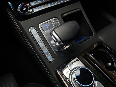 2019 Genesis G90 photo 9