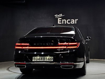 2019 Genesis G90 photo 4