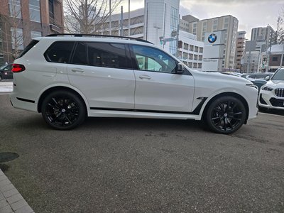 BMW X7 - 7