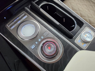 2022 Genesis GV80 thumbnail 13