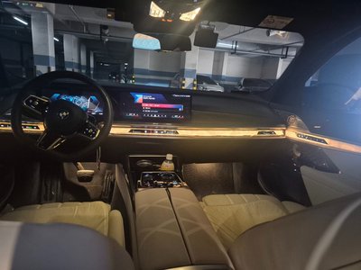 BMW I7 - 9